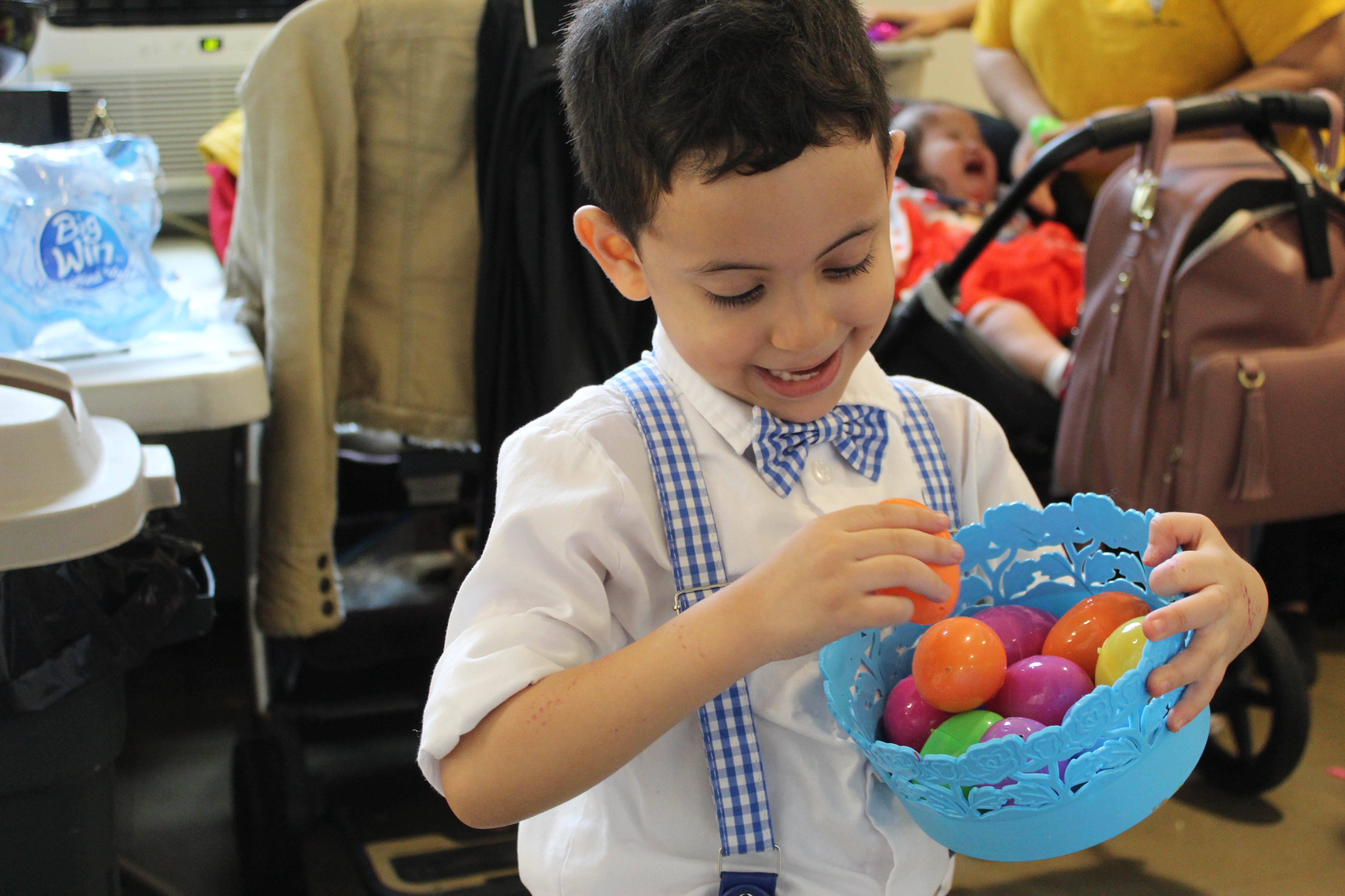 PHOTOS: Easter Crafts and Egg Hunt